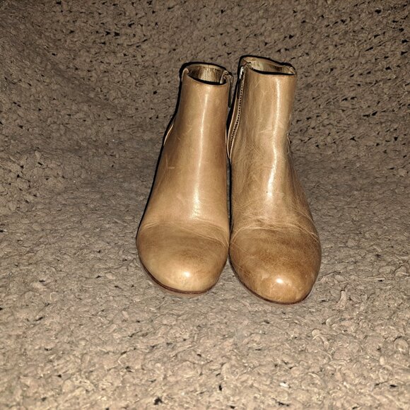 FRYE-Ciera-Shootie/Bootie-Tan Leather-Side Zip-Stacked 2.75" Heel-Sz 6.5-Good - Picture 3 of 8